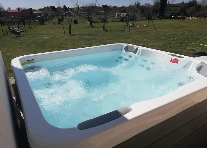 Casa Valeluna 빌라 로비니